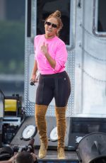 JENNIFER LOPEZ at Rehearsal for Macy