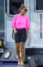 JENNIFER LOPEZ at Rehearsal for Macy