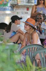 JESSICA ALBA Out for Lunch in Hawaii 07/17/2017