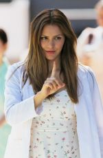 KATHARINE MCPHEE on the Set of The Lost Wife of Roberts Durst 07/11/2017