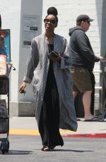 KELLY ROWLAND Out Shopping at Bristol Farms in Beverly Hills 07/04/2017