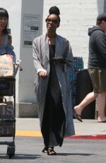 KELLY ROWLAND Out Shopping at Bristol Farms in Beverly Hills 07/04/2017