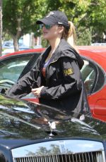 KHLOE KARDASHIAN Out for Lunch in Calabasas 07/13/2017