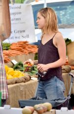 KIERNAN SHIPKA Shopping at Farmer