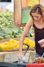 KIERNAN SHIPKA Shopping at Farmer