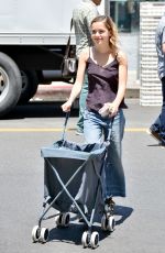 KIERNAN SHIPKA Shopping at Farmer