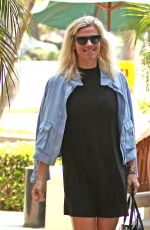 LINDSAY SHOOKUS Heading to Work in Los Angeles 07/10/2017