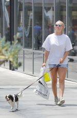 LINDSEY VONN Out Sshopping with Her Dog in Beverly Hills 07/09/2017