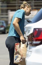 MARIA SHARAPOVA Shopping at Bristol Farms in Los Angeles 06/30/2017