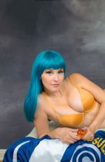 MEG TURNEY Dressed as Bulma 07/03/2017