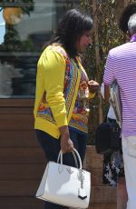 MINDY KALING Picks Up Her Car in Malibu 07/02/2017