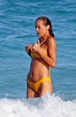 MORGAN BROWN adn Gerrard Butler at a Beach in Tulum 07/01/2017