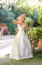 PAMELA ANDERSON at Her Ephemeral Vegan Restaurant Opening in Ramatuelle 07/04/2017