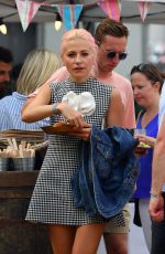 PIXIE LOTT at House Festival in London 07/07/2017