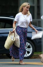 REESE WITHERSPOON Leaves Gwyneth Paltrow