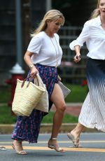 REESE WITHERSPOON Leaves Gwyneth Paltrow