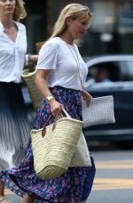 REESE WITHERSPOON Leaves Gwyneth Paltrow
