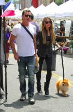SOPHIA THOMALLA Shopping at Farmer