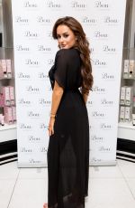 AMBER DAVIES at Boux Avenue Store at Bluewater in Kent 08/19/2017