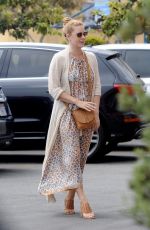 AMY ADAMS Out and About in Santa Monica 08/27/2017