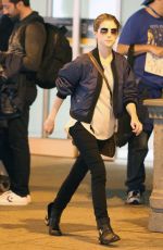 ANNA KENDRICK Arrives at Airport in Toronto 08/21/2017