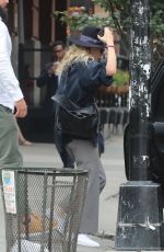 ASHLEY OLSEN Leaves an Office in New York 08/22/2017