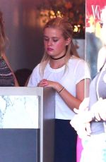 AVA PHILLIPPE Working as a Hostess at Pizzana Pizza in Brentwood 08/21/2017