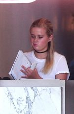AVA PHILLIPPE Working as a Hostess at Pizzana Pizza in Brentwood 08/21/2017