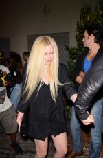 AVRIL LAVIGNE Leaves Delilah