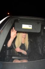 AVRIL LAVIGNE Leaves Delilah