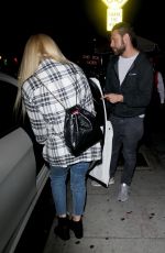 AVRIL LAVIGNE Leaves Delilah