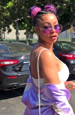 BLAC CHYNA Out for Lunch in Los Angeles 08/14/2017