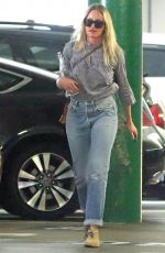 CAMERON DIAZ Arrives at a Meeting in Los Angeles 08/18/2017