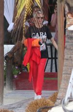 CARA DELEVINGNE Celebrates Her 25th Birthday in Cancun 08/08/2017