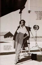 DANIELA RUAH in Revista Activa, September 2017