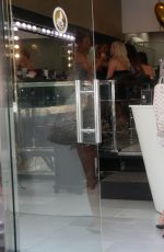 DENISE VAN OUTEN Arrives at Golden Tarts Hair Salon in Marbella 08/07/2017