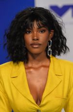 DIAMOND WHITE at 2017 MTV Video Music Awards in Los Angeles 08/27/2017