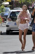 ELEONORA GAGGERO Out and About in Ischia 07/11/2017