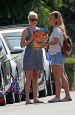 ELIZABETH BANKS Out in Los Angeles Watching Solar Eclipse 08/21/2017