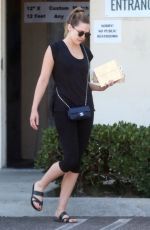 ELIZABETH OLSEN Shopping at Master Hardware in Van Nuys 08/18/2017