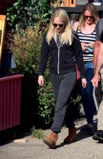 EMMA STONE at Maniac Set in New York 08/17/2017