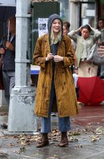 EMMA STONE on the Set of Netflix