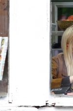 EMMA STONE Out for Lunch in New York 08/13/2017