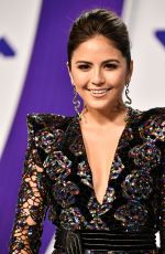 ERIN LIM at 2017 MTV Video Music Awards in Los Angeles 08/27/2017