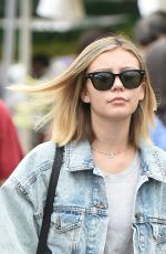 GENEVIEVE HANNELIUS at Farmers Market in Studio City 08/20/2017