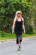 GOLDIE HAWN Workingout Near Home in Brentwood 08/23/2017