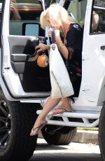 GWEN STEFANI at a Church in Los Angeles 08/13/2017