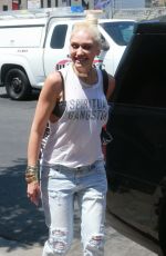 GWEN STEFANI Leaves Museum of Ice Cream in Los Angeles 08/21/2017
