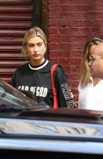 HAILEY BALDWIN adn Pastor Carl Lentz Out in New York 08/20/2017