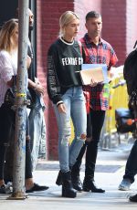 HAILEY BALDWIN adn Pastor Carl Lentz Out in New York 08/20/2017